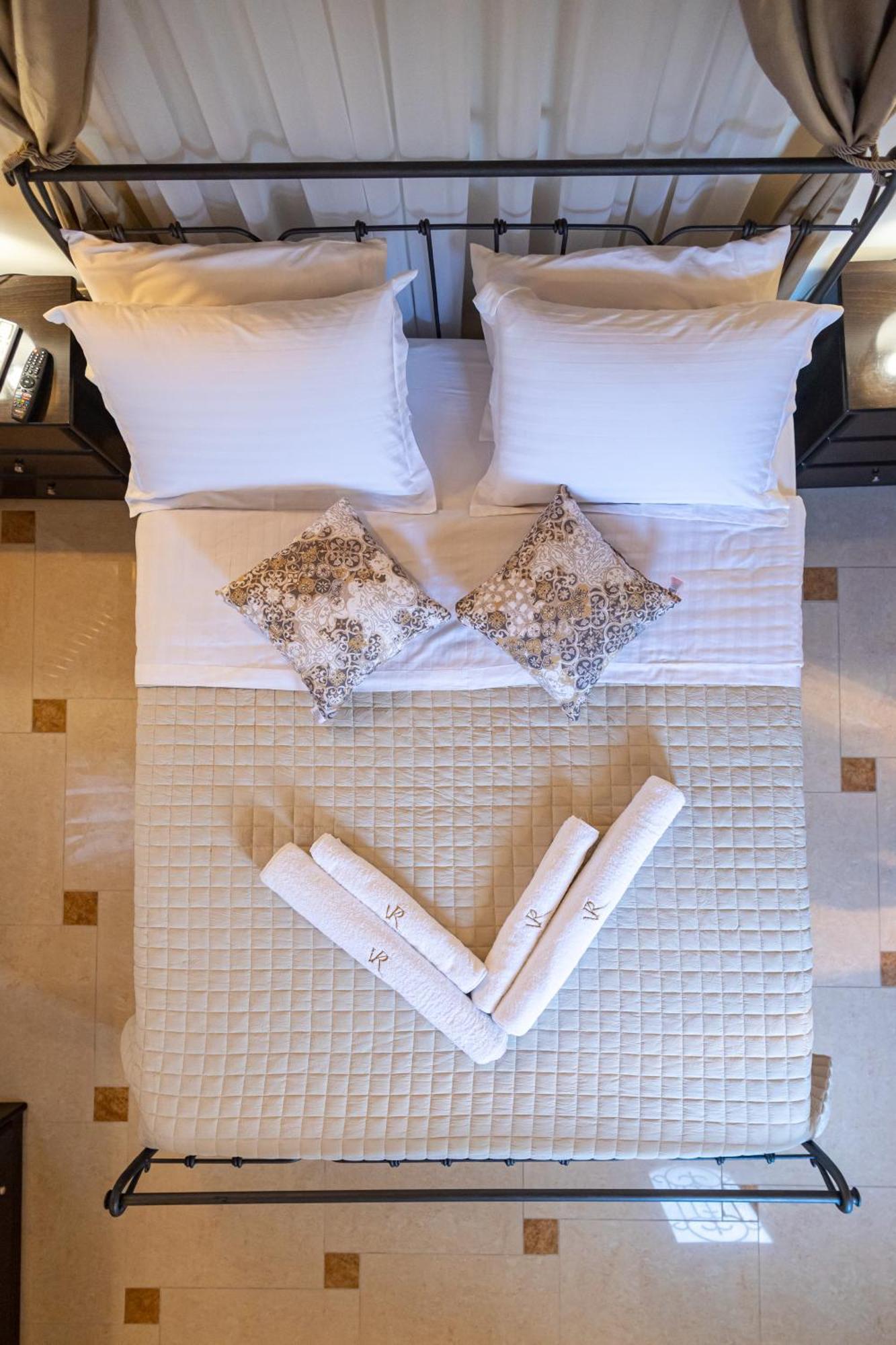 Reale - Art Luxury